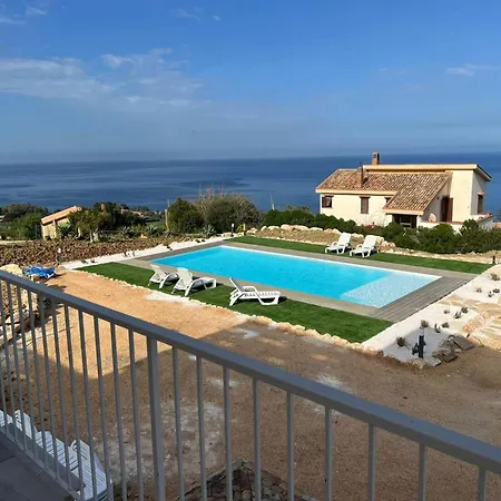 Perterrepermari A 2 Km Da Riserva Dello Zingaro Scopello (Sicily)